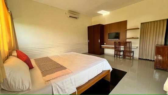 A spacious room in a guesthouse South of Ubud in Ubud - Image 3