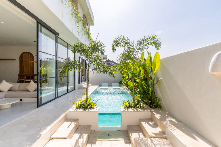 Luxury 3 Bed Villa In Seseh With Rooftop Jacuzzi in Seseh - Image 3