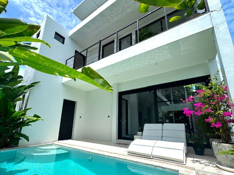 Minimalist 2BR Villa w/ Rooftop & Panoramic Views in North Bali - Image 2
