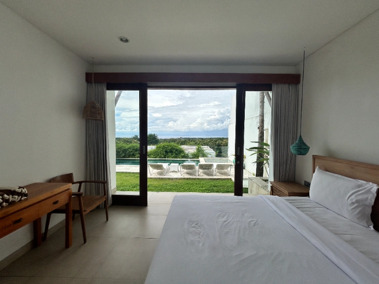 Luxury 4BR Villa w/ Infinity Pool, Ocean & Sunset Views in Uluwatu - Image 3