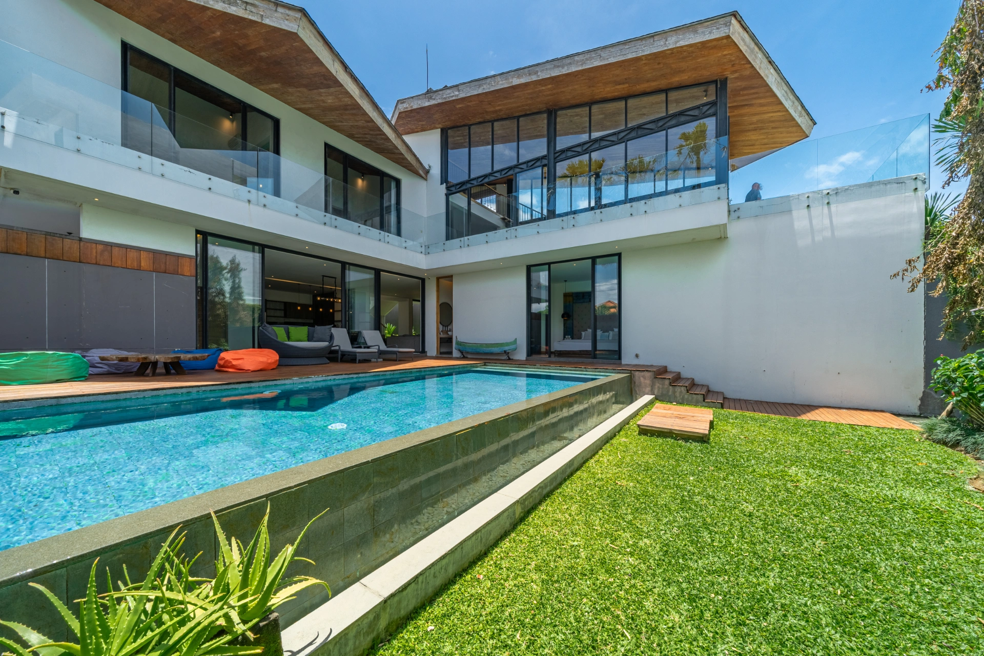 Villa Nampara - Modern 4-Bedroom Villa with Rice Field View in Cemagi