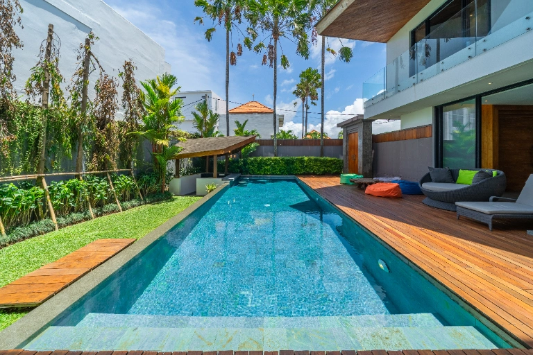 Villa Nampara - Modern 4-Bedroom Villa with Rice Field View in Cemagi in Seseh - Image 3