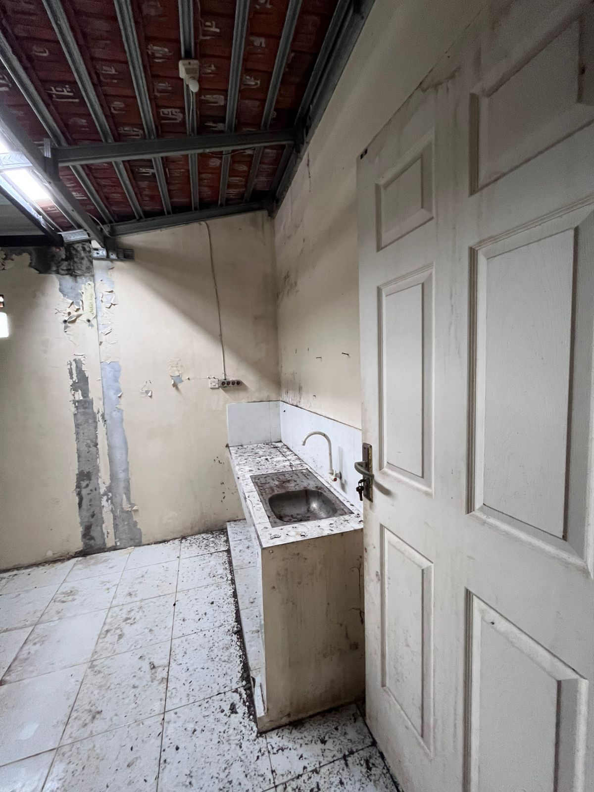 🏚️ Abandoned House for Sale | Kutuh, Kuta Selatan in Nusa Dua - Image 5