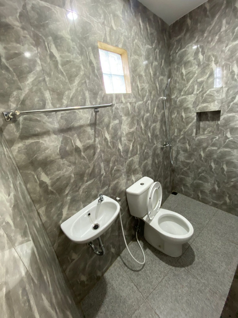 RSK 135- FOR RENT UNFURNISHED  HOUSE LOCATED AT KEROBOKAN in Kuta - Image 4