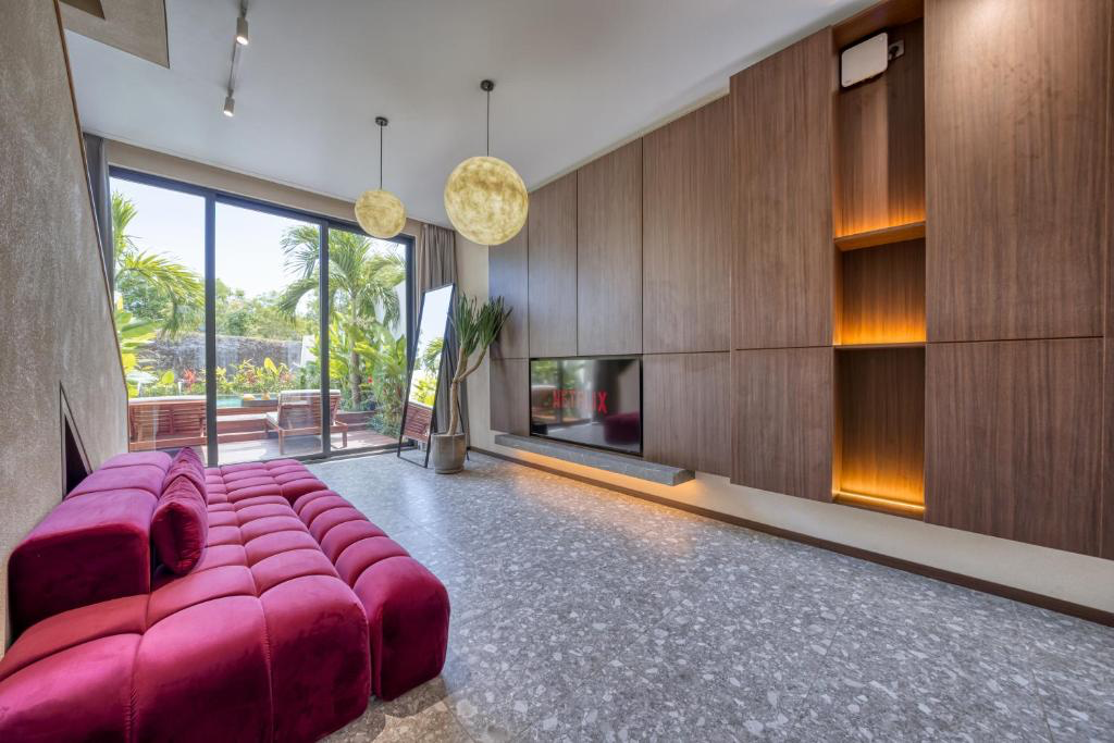 New Tropical 2BR Villa with Private Pool • 4 min to Melasti Beach (Signature) in Uluwatu - Image 3