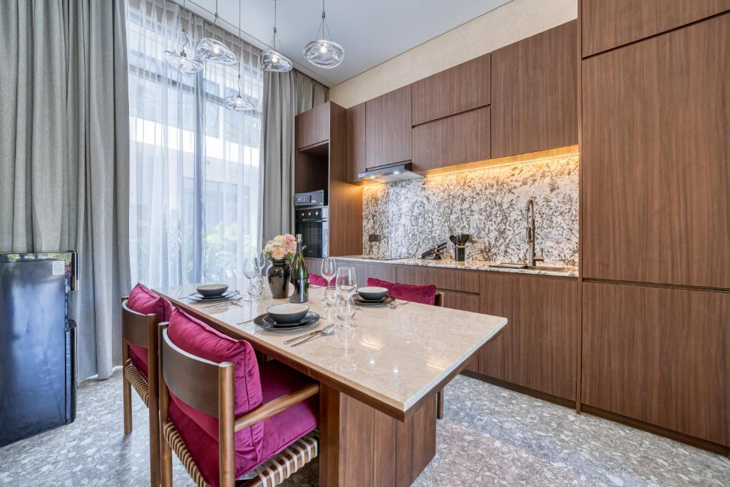 New Tropical 2BR Villa with Private Pool • 4 min to Melasti Beach (Signature) in Uluwatu - Image 4