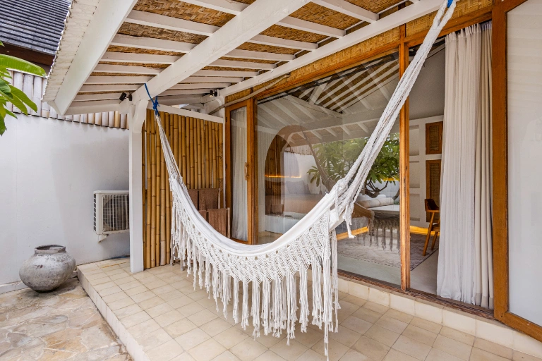 The White Joglo - Stylish and spacious 3BDR WPool! in Pererenan - Image 4