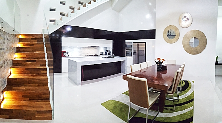 Multi-Level Modern Tropical Luxury Villa — Direct Owner | For Sale or Rent in Uluwatu - Image 2