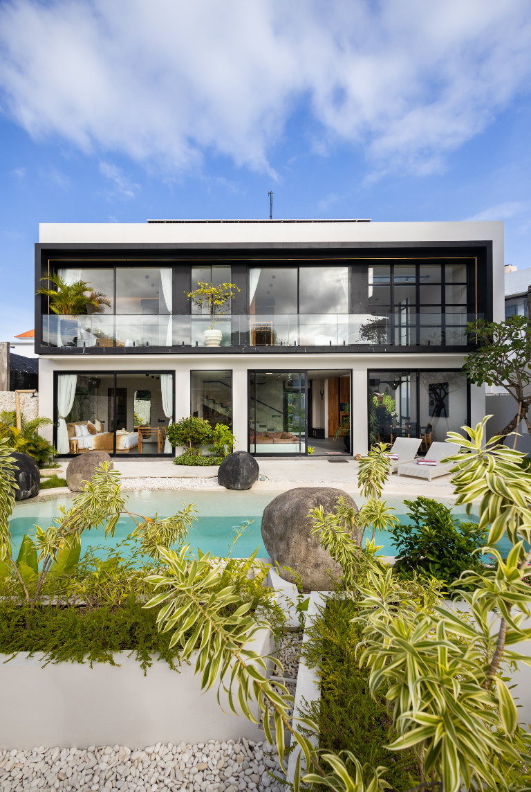 Huge 6-BR Estate in Pererenan | 20m Pool & Butler I FREE breakfast I Jacuzzi