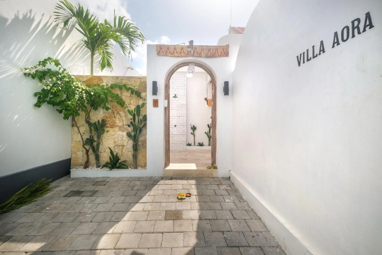 Renovated 2BR Villa with Enclosed Living Room | Fast WiFi  in Pererenan - Image 5