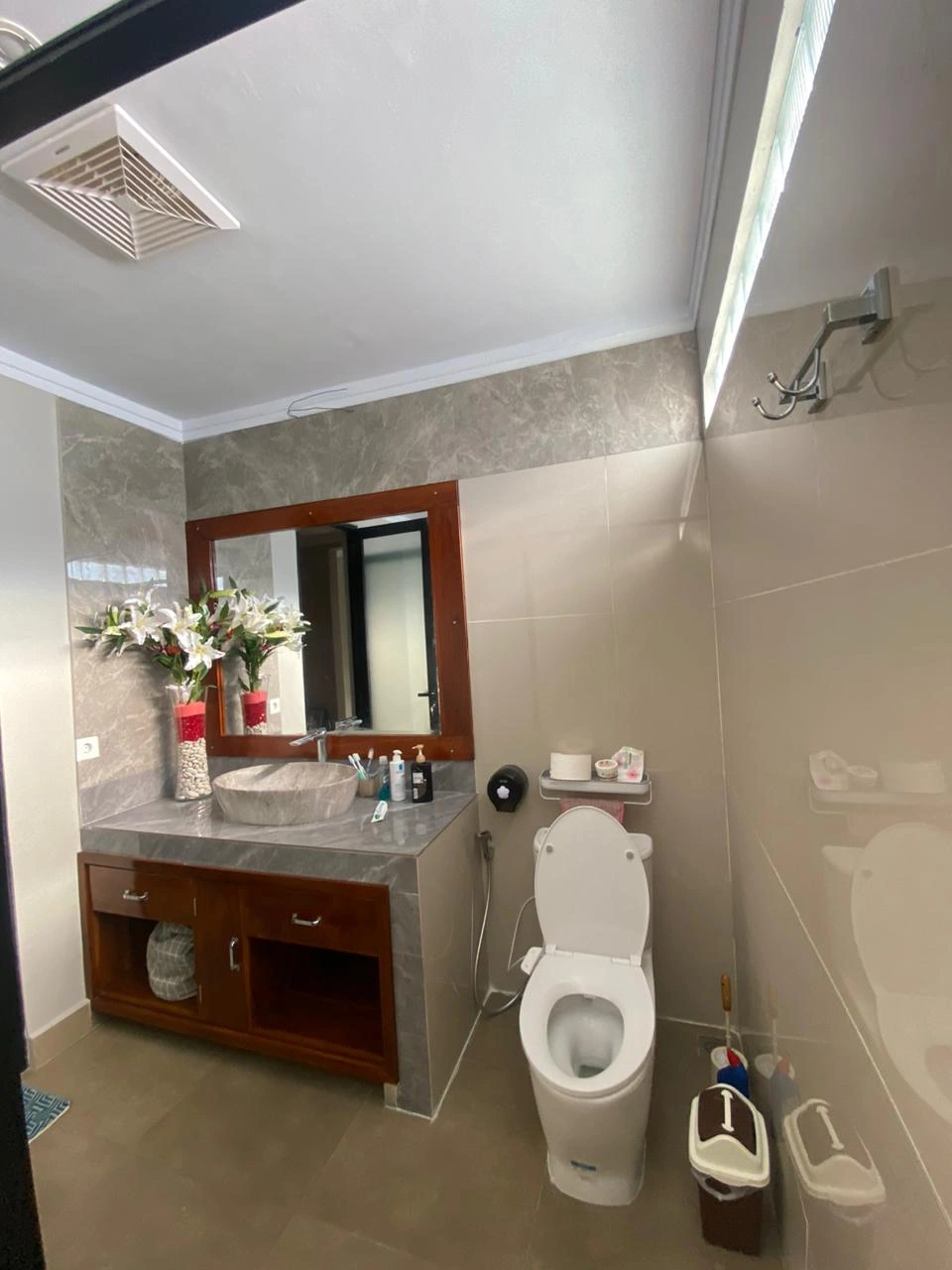 DO - FOR RENT BIG NEW HOUSE LOCATED AT GOA GONG UNGASAN  in Uluwatu - Image 4