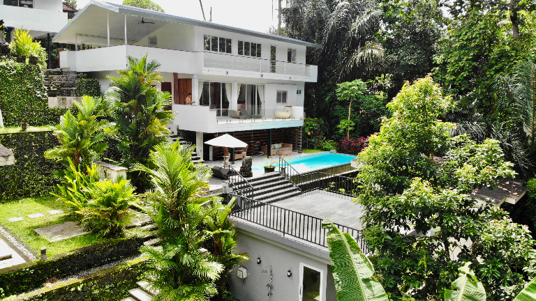 Zen Retreat Paradise 1840sqm 5 villas , 7 bedrooms, 1 office, 2 pools, 1 gym in Pererenan - Image 2