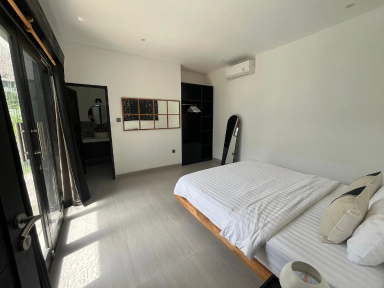 FOR RENT: 2BR Homey Villa located in quiet area Umalas in Canggu - Image 5