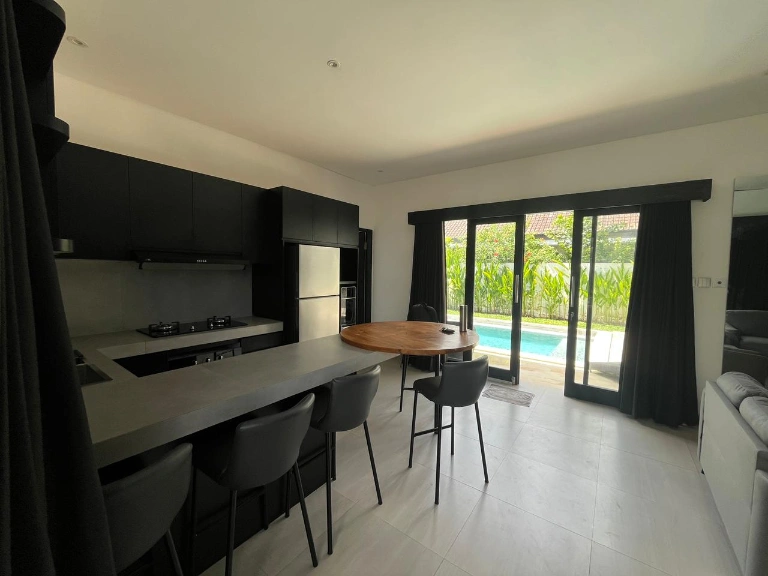 FOR RENT: 2BR Homey Villa located in quiet area Umalas in Canggu - Image 3
