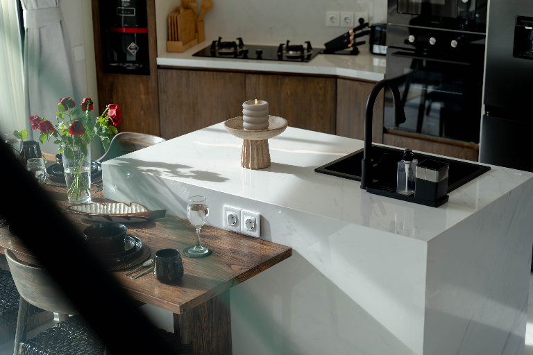 Brand New 3BR Villa w/ Rooftop & Ocean Views in Uluwatu - Image 5