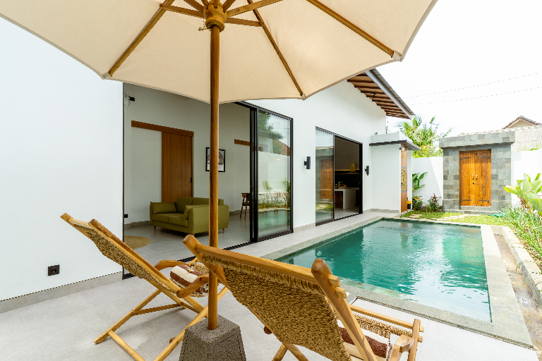  Tropical Modern Villa w/ Jungle & River Views in Ubud - Image 2