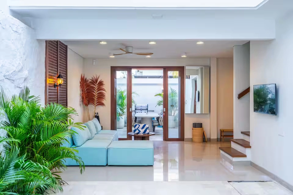 Modern Contemporary Villa w/ Ocean Views & Rooftop