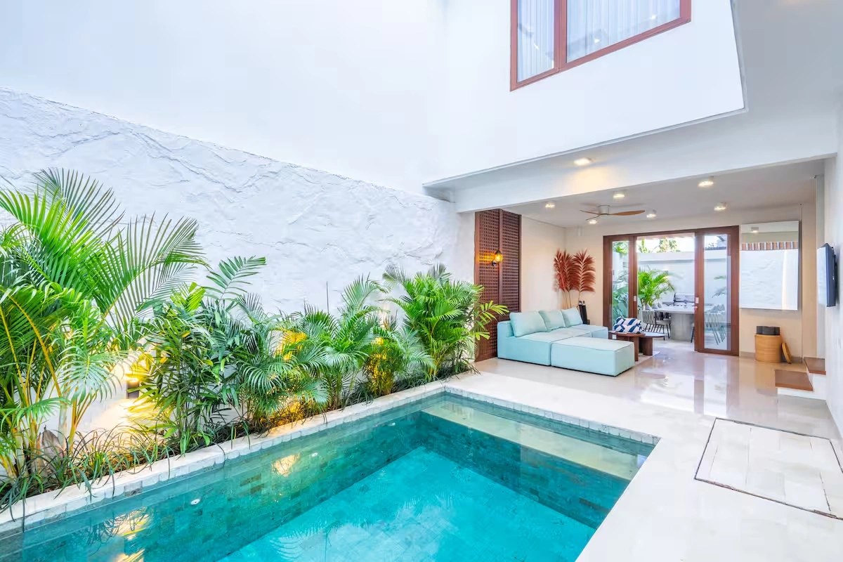 Modern Contemporary Villa w/ Ocean Views & Rooftop in Kuta - Image 2