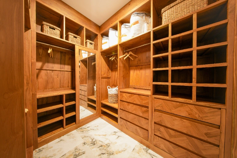 Luxury 4BR Modern View Villa w/ Rooftop & Panoramic Outlook  in Ubud - Image 3