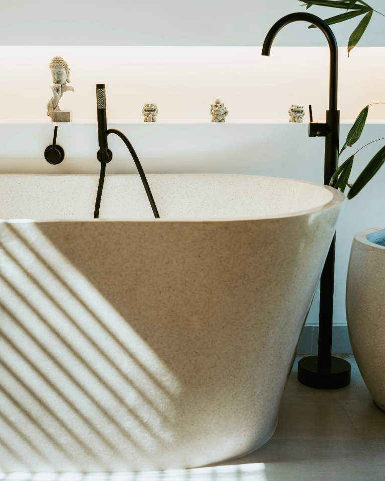 Stunning 3BR Property, Rooftop, Bathtub, 12m Pool in Canggu - Image 4