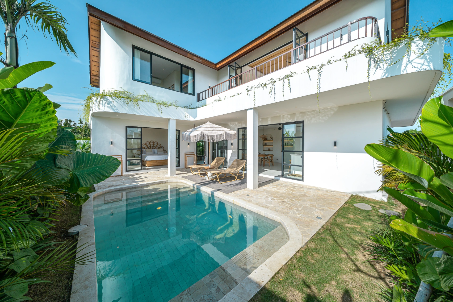 Sunbeam Oasis - Eco-Luxe 4BR Villa · Rooftop Terrace · Near Beach in Seseh - Image 1