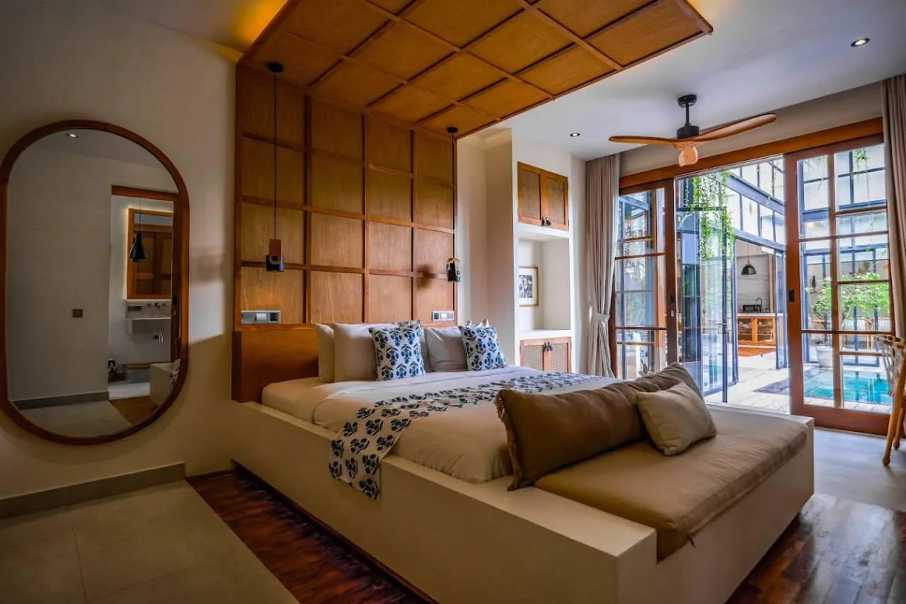 Turn-Key 3BR Luxury Villa w/ Tropical Garden in Pererenan - Image 5