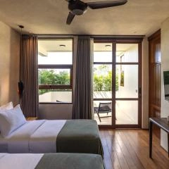 Exclusive 5 Bedroom Luxury Villa Near Nuanu City in Tabanan - Image 2