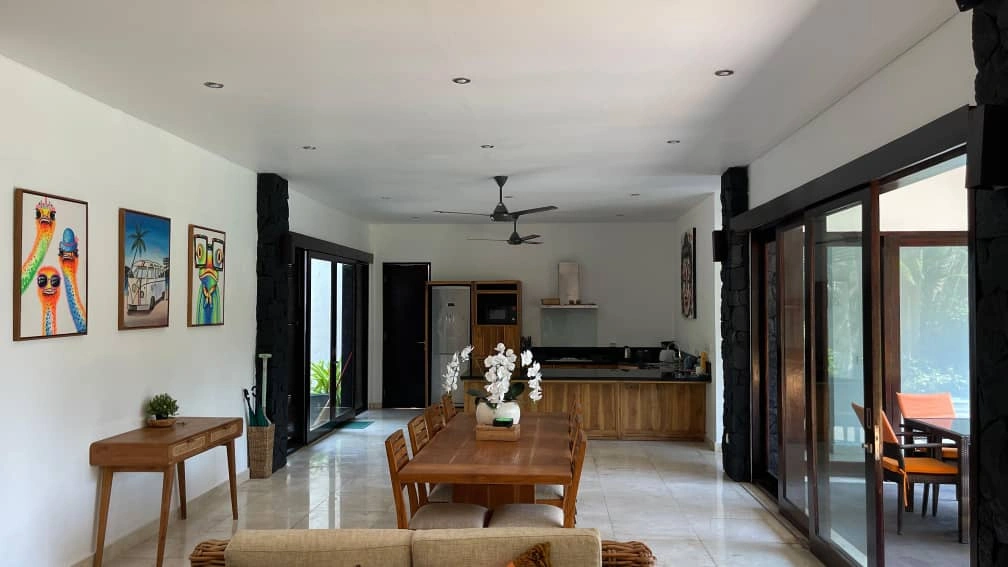 4BR Villa with Big Garden at Umalas for Annual Rental with Monthly Payment. in Canggu - Image 4
