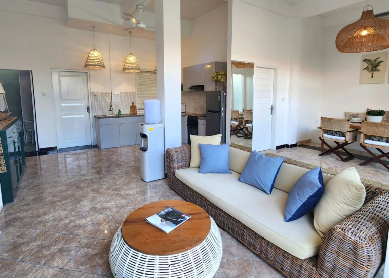 Sunlit 1 Bedroom Villa in Tibubeneng - ML5 in Kuta - Image 3