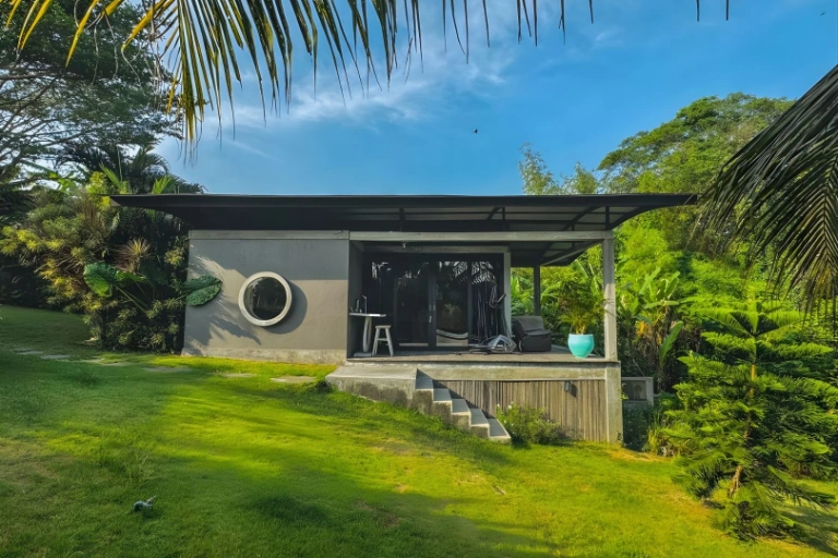 🌿 Tranquil Kedungu Villa with Lush Green Views Steps from Beach in Tabanan - Image 4