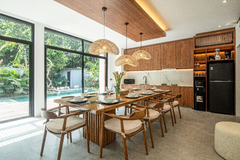 Villa For Rent Batu Belig Seminyak 5 Bedroom AK-4141 in Seminyak - Image 3