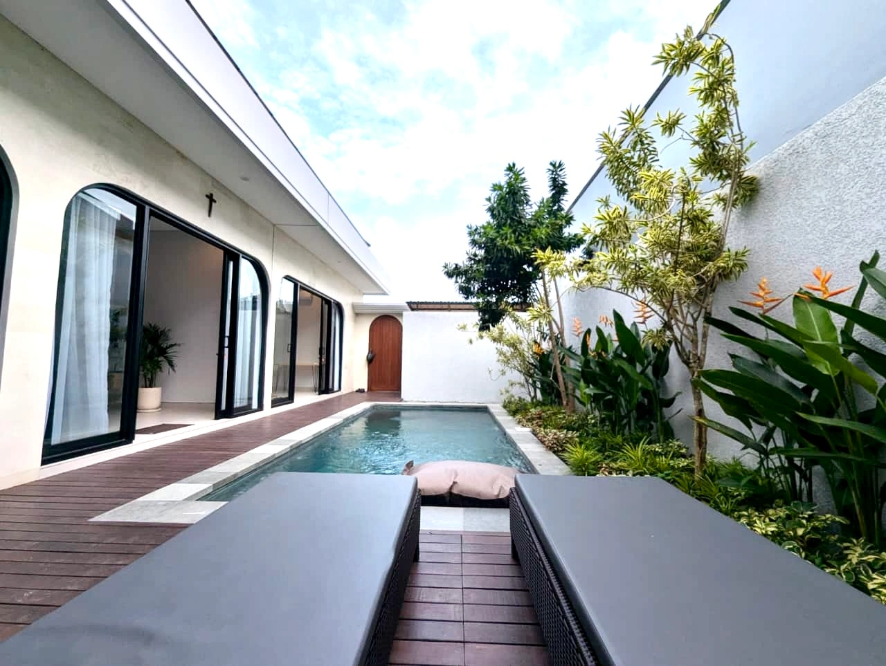 Brand new villa 2BR 2BT in Berawa in Canggu - Image 3