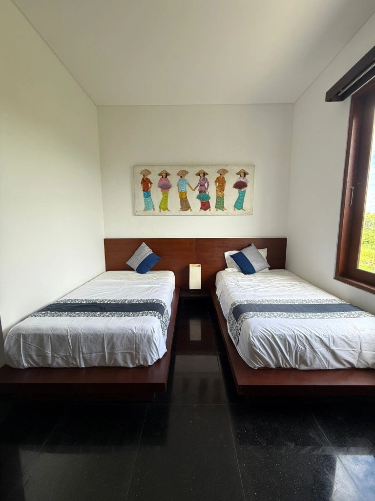 RBS27: 4BR LUXURY VILLA – FOR YEARLY RENT, TANAH LOT in Tabanan - Image 5