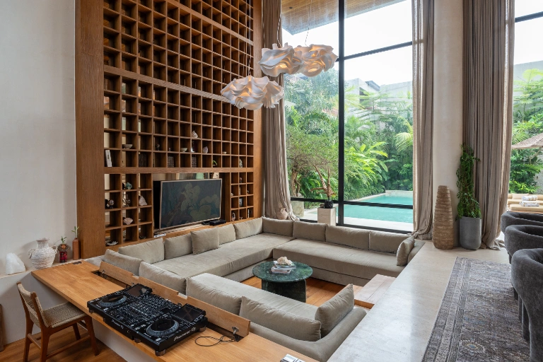 Exclusive Bespoke Luxury 4 Bedroom Villa in Berawa  – Monthly & Yearly Rental in Canggu - Image 4