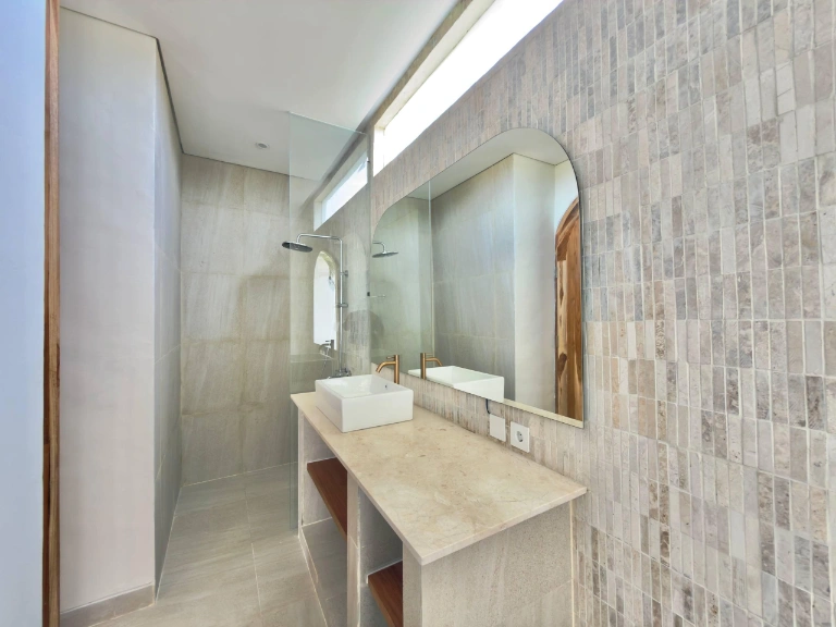 2BR BRAND NEW MODERN VILLA AT SESEH NEAR TO THE BEACH in Seseh - Image 3