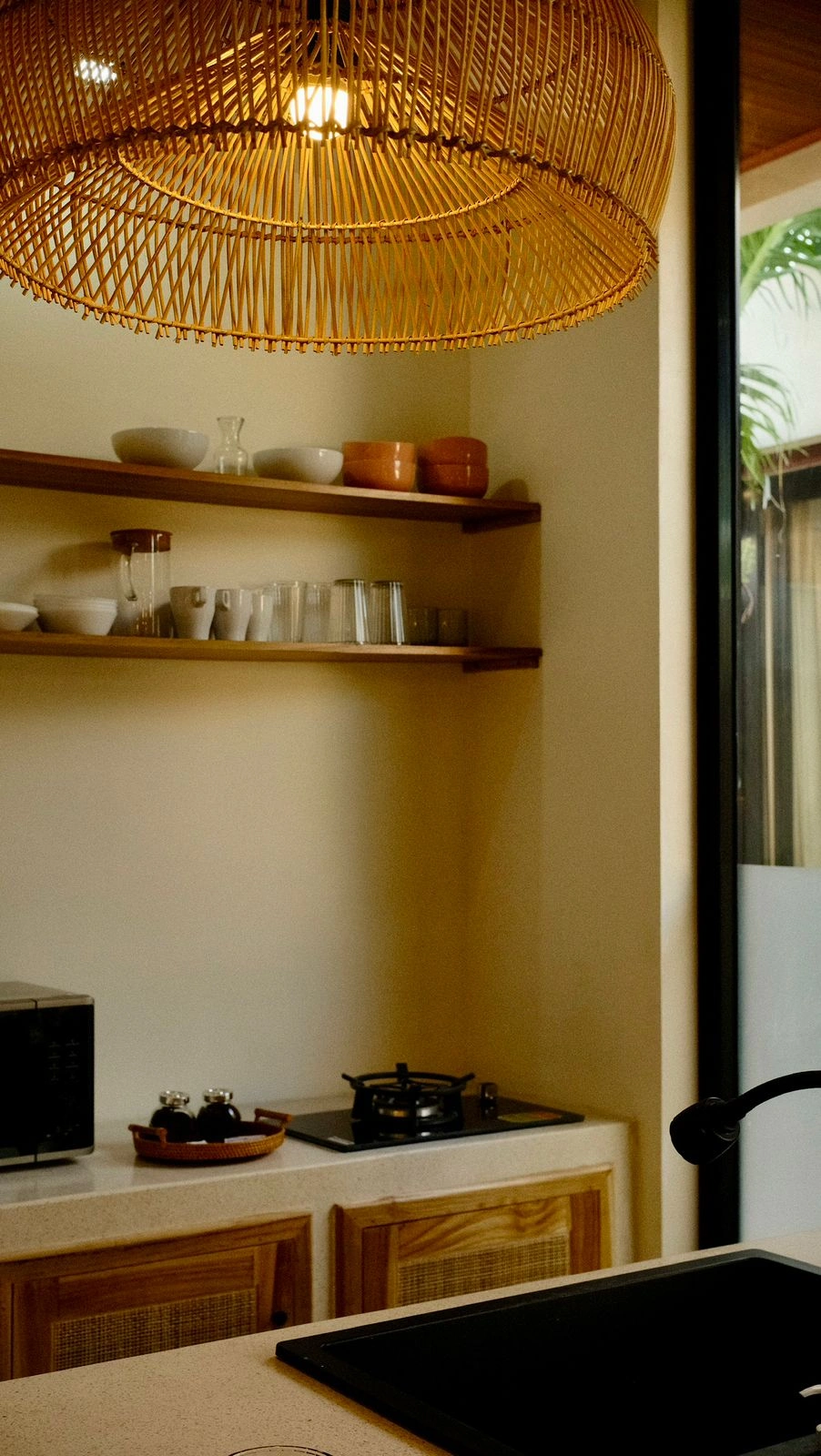 𝗠𝗘𝗗𝗜𝗧𝗘𝗥𝗥𝗔𝗡𝗘𝗔𝗡 𝗘𝗟𝗘𝗚𝗔𝗡𝗖𝗘 𝗠𝗘𝗘𝗧𝗦 𝗖𝗔𝗡𝗚𝗚𝗨 𝗟𝗜𝗙𝗘𝗦𝗧 in Canggu - Image 2