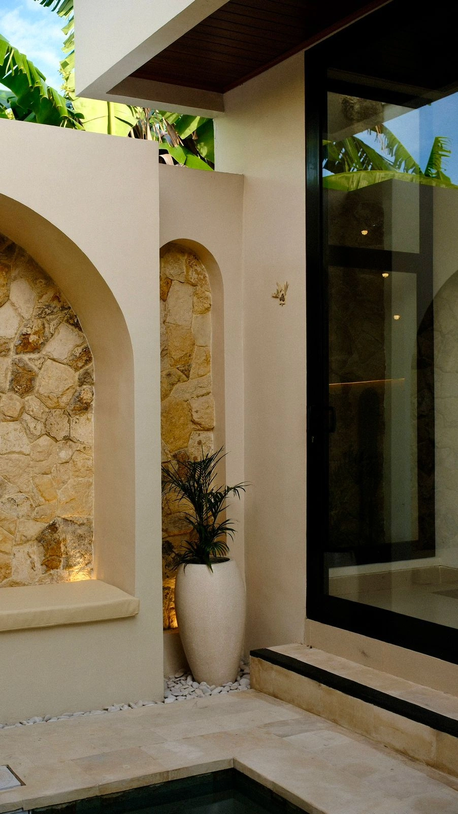 𝗠𝗘𝗗𝗜𝗧𝗘𝗥𝗥𝗔𝗡𝗘𝗔𝗡 𝗘𝗟𝗘𝗚𝗔𝗡𝗖𝗘 𝗠𝗘𝗘𝗧𝗦 𝗖𝗔𝗡𝗚𝗚𝗨 𝗟𝗜𝗙𝗘𝗦𝗧 in Canggu - Image 5