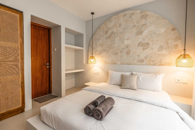  Freehold 3BR Villa w/ Pool & Rice Field Views  in Pererenan - Image 4