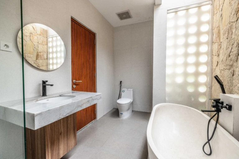  Freehold 3BR Villa w/ Pool & Rice Field Views  in Pererenan - Image 5