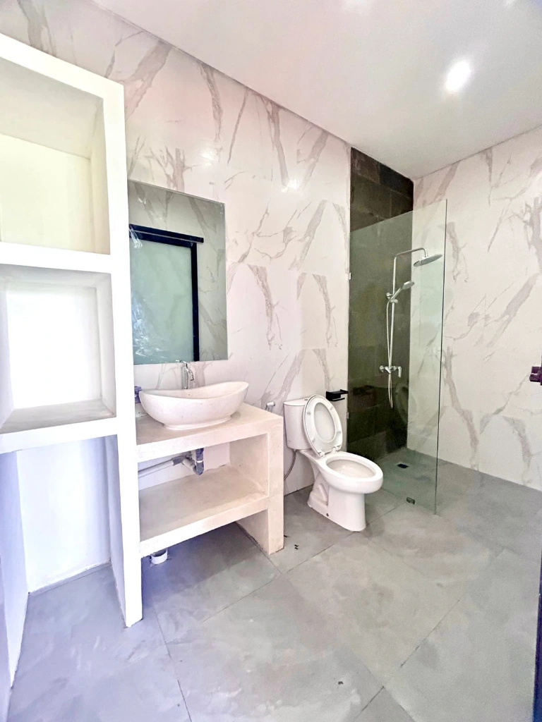 Freehold 4BR Rice Field View Villa in Canggu - Image 3