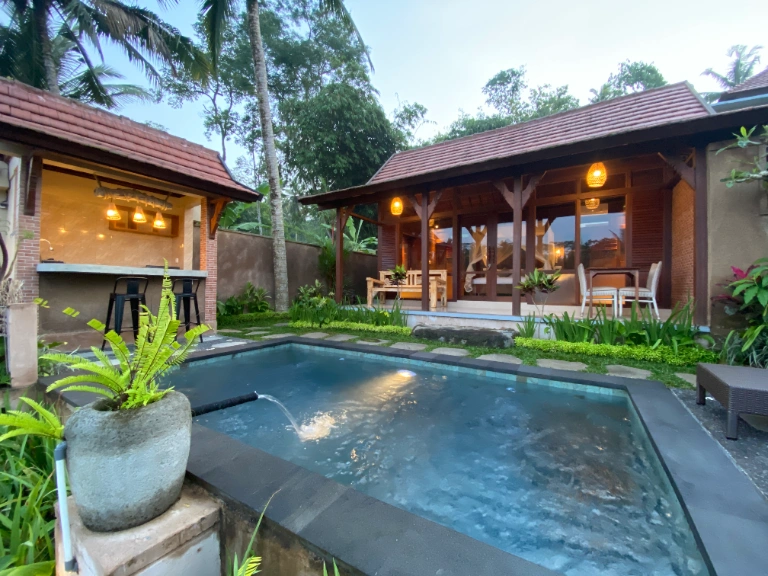 One Bedroom Wooden Private Retreat - Arira Villa Ubud in Ubud - Image 3