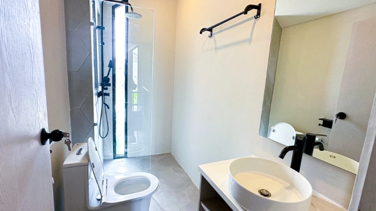 RKY44 – Two Bedroom Compact Townhouse, Berawa Location in Canggu - Image 5