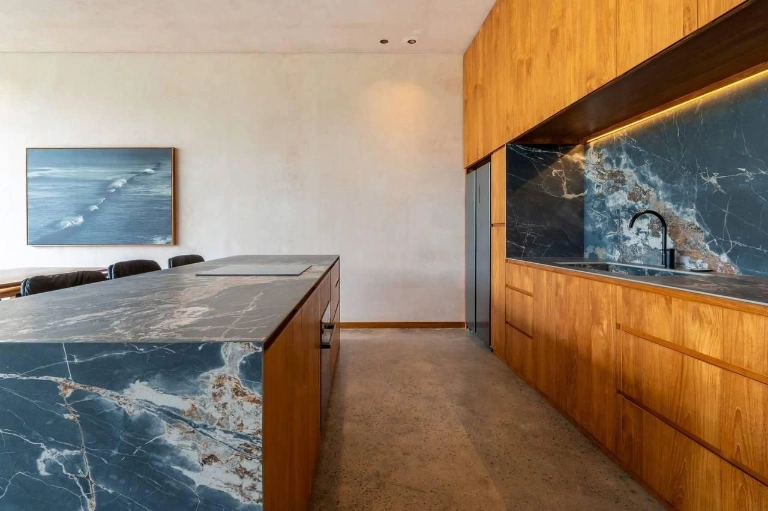 Luxury 4BR Family Villa w/ Large Garden & Pool  in Pererenan - Image 5