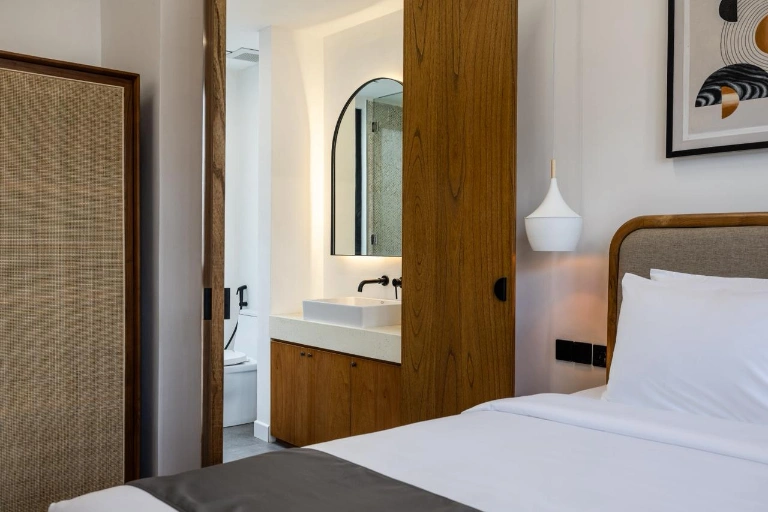 Premium Beachside 4BR Villa w/ Rooftop  in Canggu - Image 4