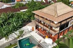 Large Estate Villa w/ Sunset Views, Gym & Tropical Gardens 