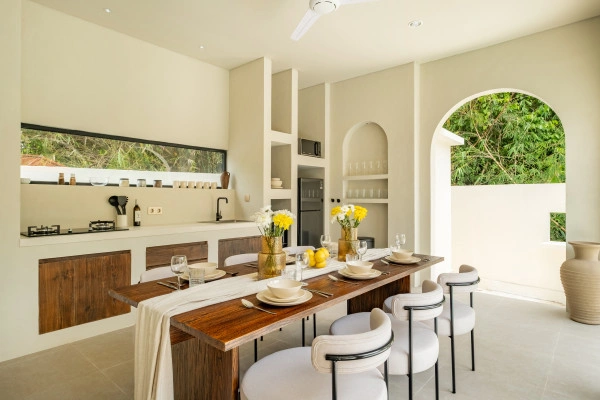 Villa Rayana by Orivista – Designer Tropical Villa in Prime Canggu Location in Canggu - Image 4