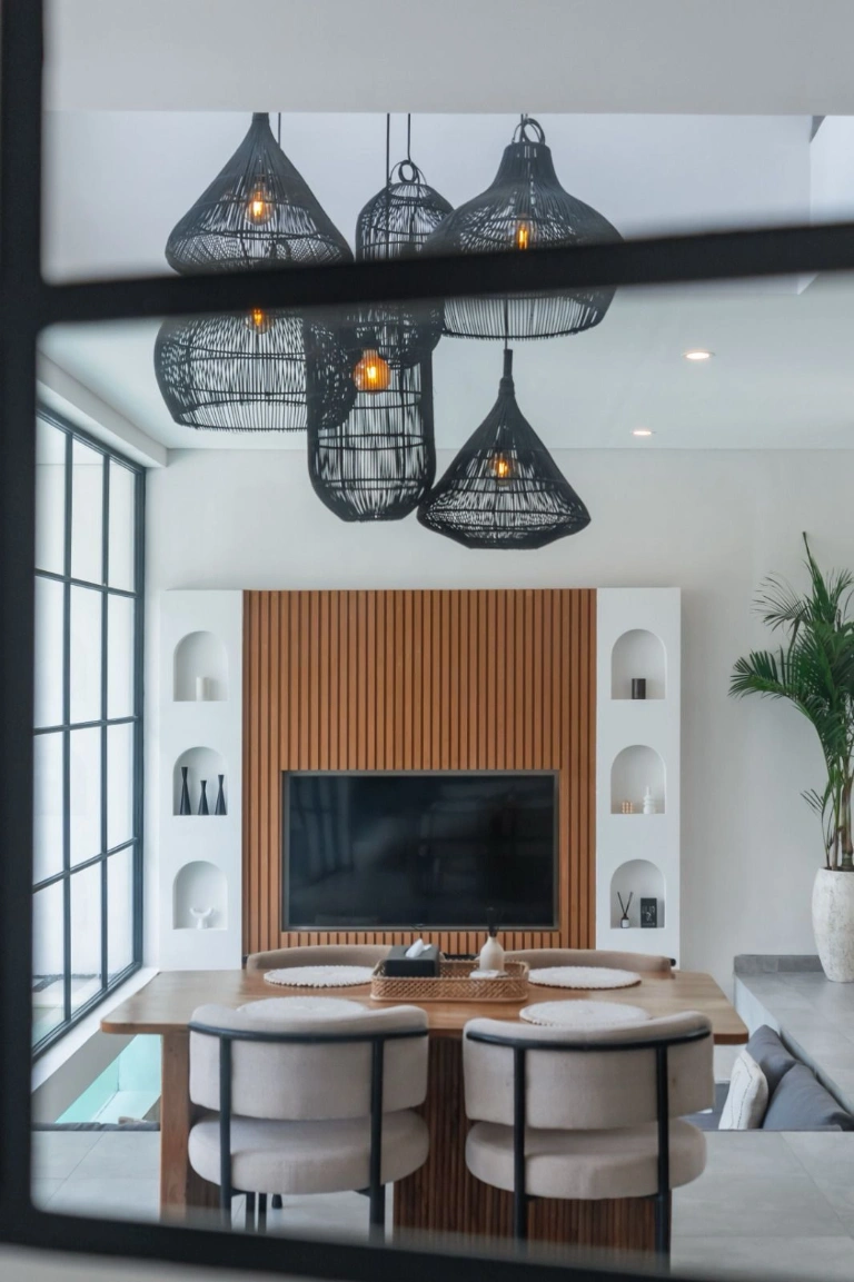 2BR Modern Minimalist Villa w/ Rooftop & Rice Field Views in Canggu - Image 4