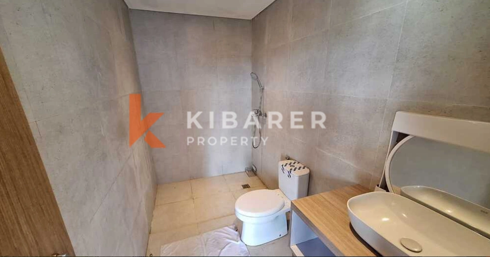 Captivating 2BR Modern Villa with Enclosed Living in Tumbak Bayuh YRR3457 in Canggu - Image 5