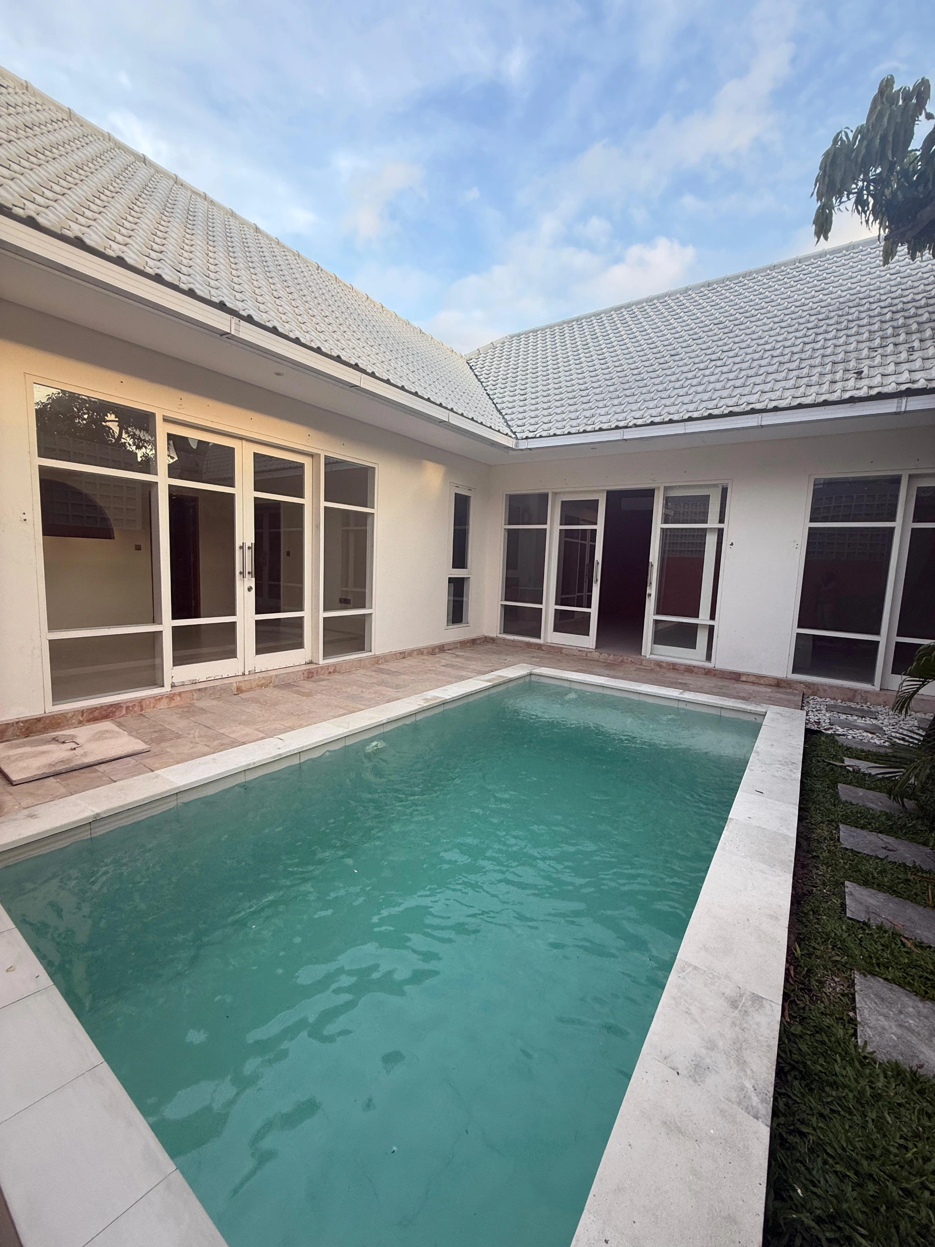 villa umalas area for rent in Canggu - Image 1