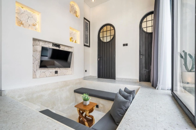 Villa Santisya 4 – Private Pool Villa | Stylish & Comfortable Stay in Seseh - Image 3